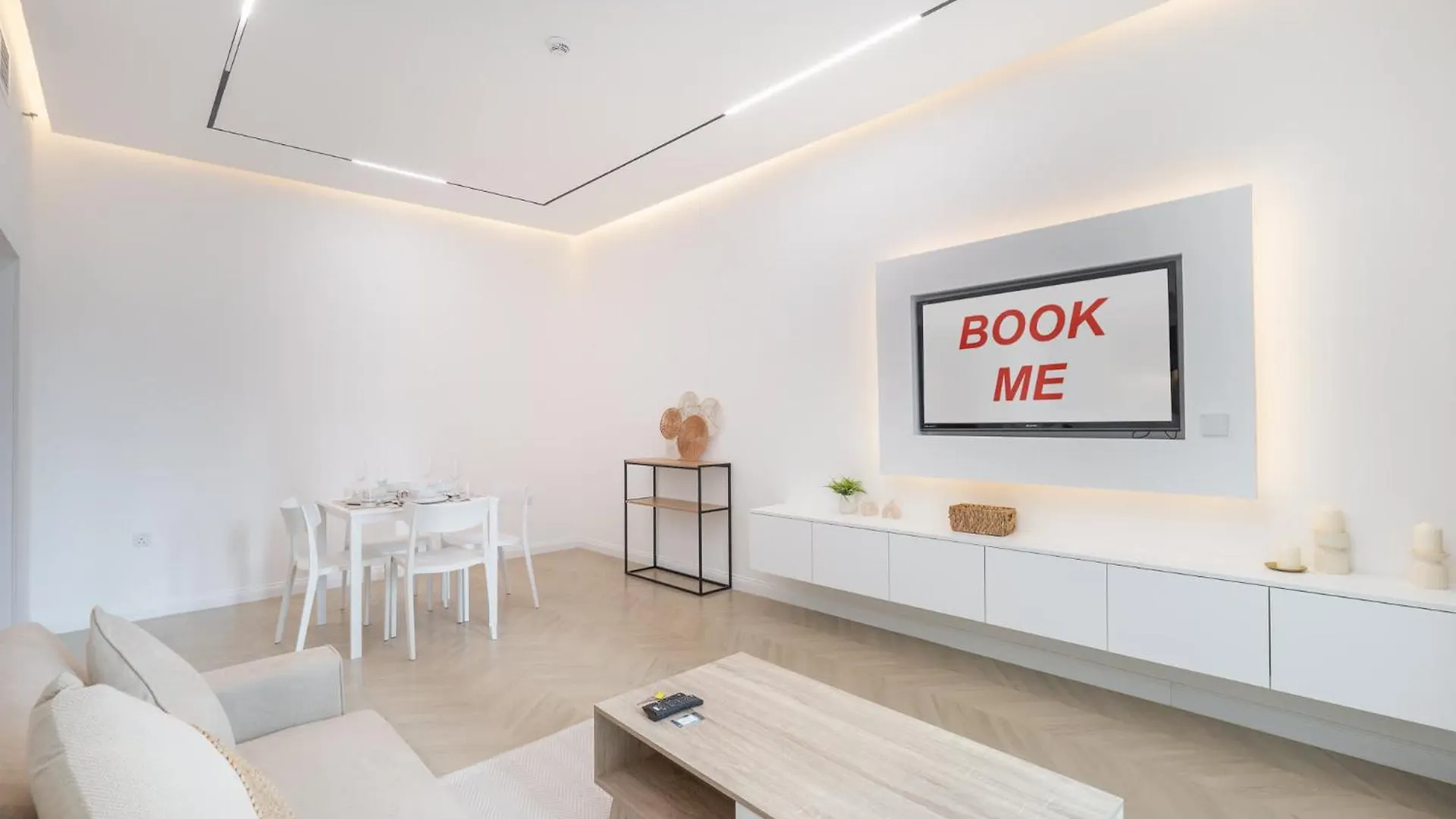 A Fabulous 1 Bedroom Apartment In Marina Pinnacle Dubai United Arab Emirates